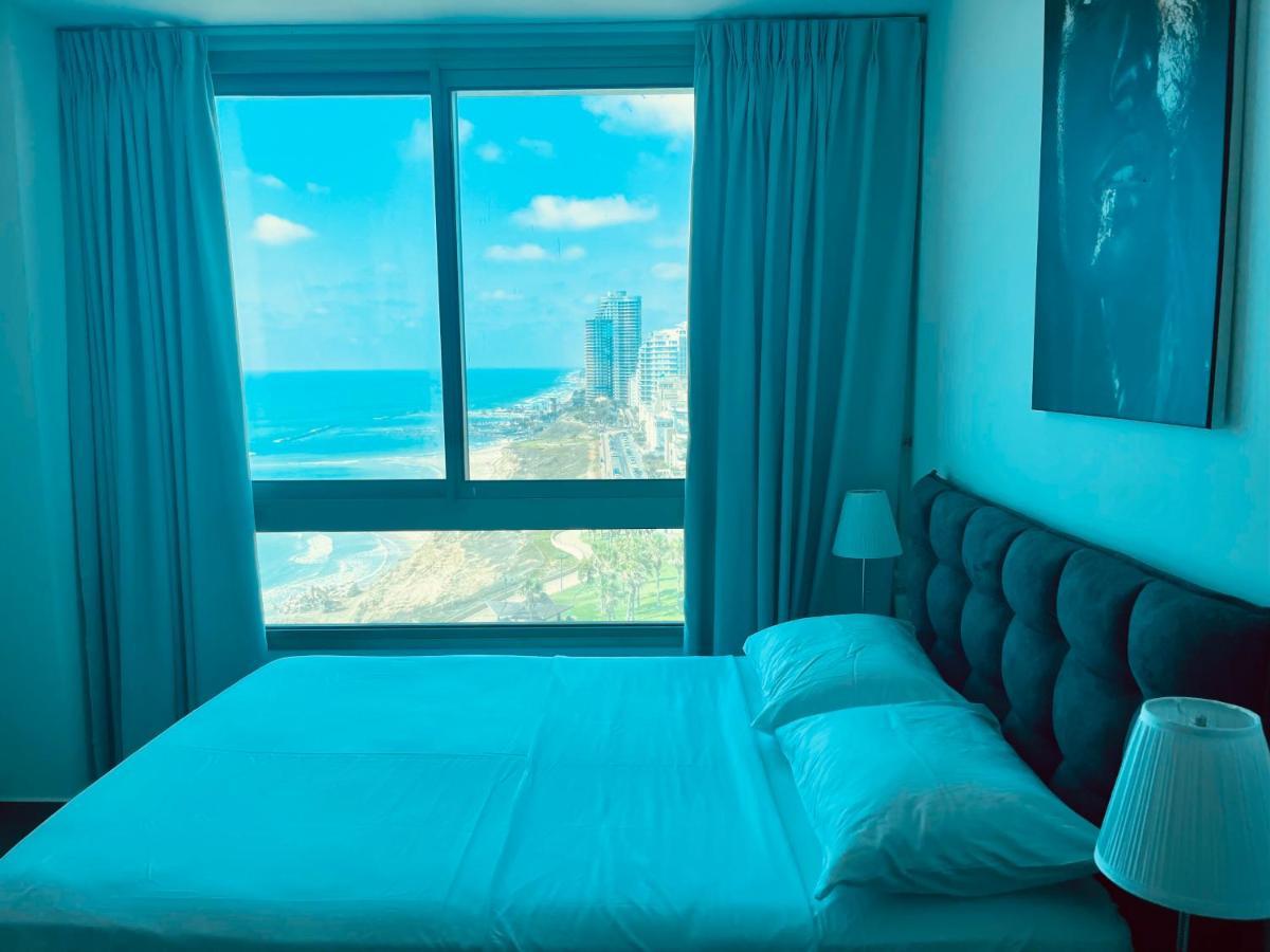 Carmel Holiday Apartments เนทันยา ภายนอก รูปภาพ