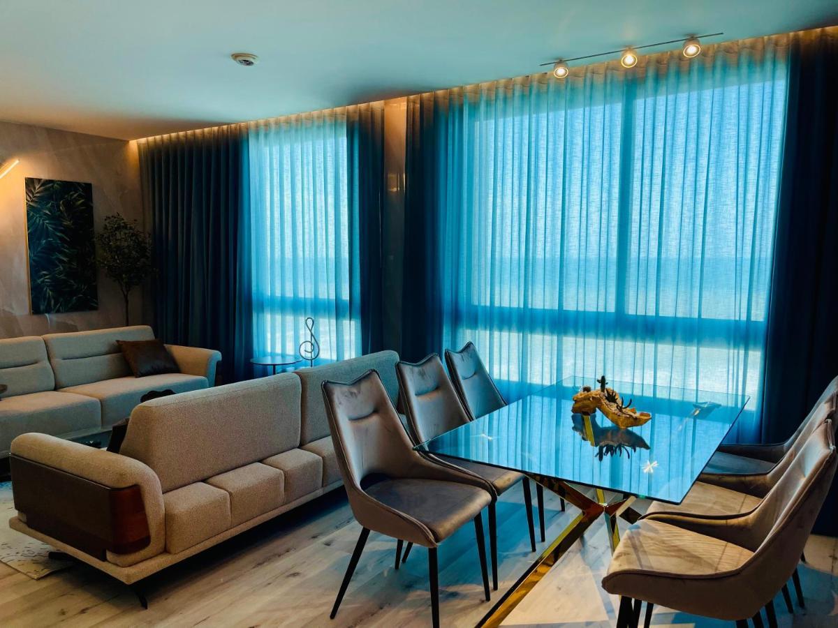 Carmel Holiday Apartments เนทันยา ภายนอก รูปภาพ
